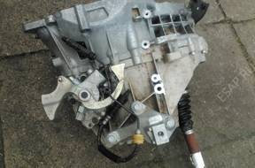 КОРОБКА ПЕРЕДАЧW AV4 год,-7002-BC FORD  2.0 TDCI