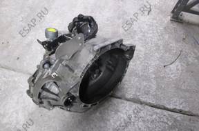 КОРОБКА ПЕРЕДАЧW C-MAX  FOCUS MK3 BV6 год,7002LG