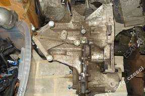 КОРОБКА ПЕРЕДАЧw clio II 1,2 8v