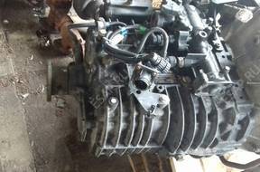 КОРОБКА ПЕРЕДАЧw DXI5 ZF6S850 renault, volvo