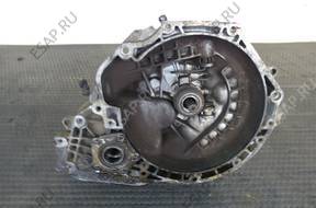 КОРОБКА ПЕРЕДАЧw EE010704 год, W4176 Opel Vectra БЕНЗИН 2,0