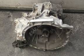 КОРОБКА ПЕРЕДАЧW FOCUS MK2 C-MAX 1.6 16V 3M5 год,7002NB