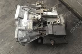 КОРОБКА ПЕРЕДАЧW FOCUS MK2 C-MAX 1.6 16V 3M5 год,7002NB