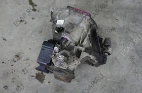 КОРОБКА ПЕРЕДАЧw Ford 2N1 год,7002CB