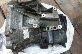 КОРОБКА ПЕРЕДАЧw Ford C-MAX 1.8 16V 4M5 год, 7002 НА