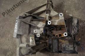 КОРОБКА ПЕРЕДАЧW   FORD C-MAX  3M5 год, 7002NF