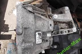 КОРОБКА ПЕРЕДАЧW FORD FOCUS 1,6 XS4 год,7002FB