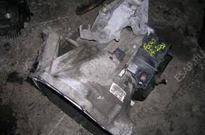 КОРОБКА ПЕРЕДАЧW FORD FOCUS 1.4 1.6 16V XS4 год,7002CE