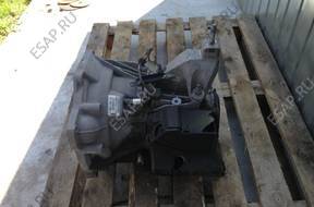 КОРОБКА ПЕРЕДАЧW FORD FOCUS 1.6 98WT-7F096-AB