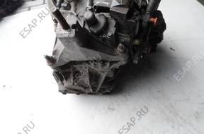 КОРОБКА ПЕРЕДАЧW FORD FOCUS 1.8 TDCI XS4 год,-7F096-CA