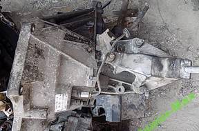 КОРОБКА ПЕРЕДАЧW FORD FOCUS I 1,6 16V XS4 год,-7002-FA