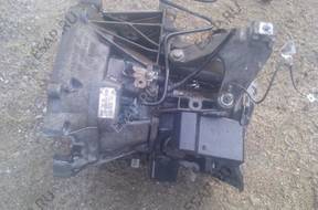 КОРОБКА ПЕРЕДАЧw ford focus Mk 2 II 1.8 БЕНЗИН