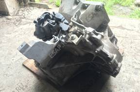 КОРОБКА ПЕРЕДАЧw FORD FOCUS MK 3  1.6 TDCi