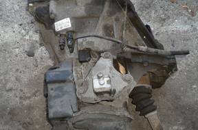 КОРОБКА ПЕРЕДАЧW FORD FOCUS MK1 1.4 16V XS4 год,7002CF