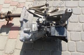 КОРОБКА ПЕРЕДАЧW FORD FOCUS MK2 1.616V 3M5 год,7002NC