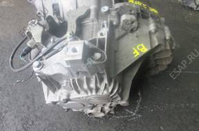 КОРОБКА ПЕРЕДАЧw Ford Kuga 2.0TDCI 2008 год 8V4 год,-7002-BF