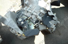 КОРОБКА ПЕРЕДАЧW FORD MONDEO  MK3  4S7 год,-7002-AA