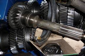 КОРОБКА ПЕРЕДАЧW IVECO 35-15c