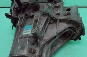 КОРОБКА ПЕРЕДАЧW МЕХАНИКА KIA CARNIVAL 02-06 2.9 CRDI