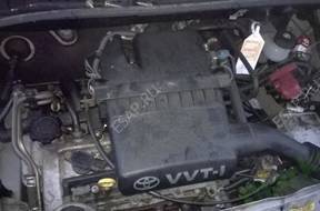 КОРОБКА ПЕРЕДАЧw МЕХАНИКА Toyota YARIS 1.0 VVT-i 2001 год