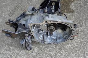 КОРОБКА ПЕРЕДАЧW MZDA 323F BJ 2.0 БЕНЗИН 98-03