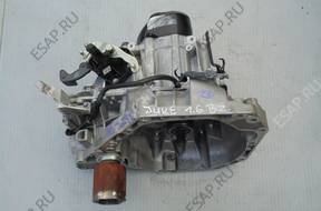 КОРОБКА ПЕРЕДАЧW NISSAN JUKE 1.6 2012 год. JR5339