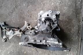 КОРОБКА ПЕРЕДАЧW OPEL ASTRA II 1.6 2000 90400209