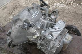КОРОБКА ПЕРЕДАЧw Opel Corsa C  .