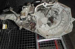 КОРОБКА ПЕРЕДАЧW OPEL ZAFIRA  F13 PC394