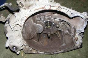 КОРОБКА ПЕРЕДАЧw Peugeot 406 2.0 HDI 2003 год 90 KM
