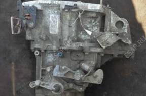 КОРОБКА ПЕРЕДАЧw RENAULT MEGANE 1.9dCi 8200370824