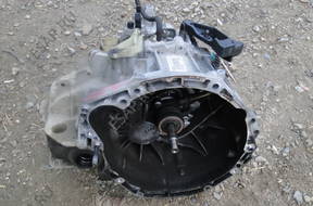 КОРОБКА ПЕРЕДАЧw  Renault Scenic III 1.9 DCI ND4004