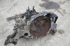 КОРОБКА ПЕРЕДАЧW TOYOTA COROLLA 2001 год 2.0 D4D
