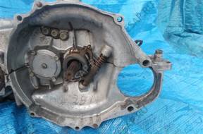 КОРОБКА ПЕРЕДАЧW TRABANT 601 0.6 0300055923 64-90 год,