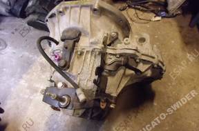 КОРОБКА ПЕРЕДАЧw Trafic Vivaro 2.0 DCI PF6 M9 год,