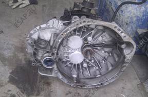 КОРОБКА ПЕРЕДАЧw trafic vivaro 2.0 dci  PK6