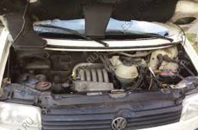 КОРОБКА ПЕРЕДАЧw volkswagen Caravela T4 2,4D 99