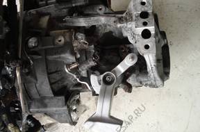 КОРОБКА ПЕРЕДАЧw vw caddy 1,9 tdi