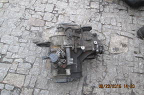 КОРОБКА ПЕРЕДАЧw VW Passat B3 1,9d 1993 год