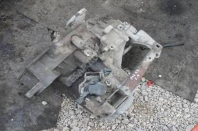 КОРОБКА ПЕРЕДАЧw  VW PASSAT B3 2.0 8V.