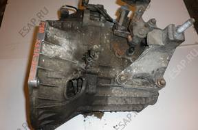 КОРОБКА ПЕРЕДАЧW XS4 год,-7P096 FORD FOCUS MK1 1.8TDCI