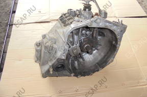 КОРОБКА ПЕРЕДАЧW YARIS II 1,3 VVT-I 08 год, с дефектом