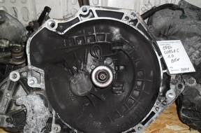 КОРОБКА СТУПЕНЧАТАЯ  OPEL CORSA C 1.0 2001r.