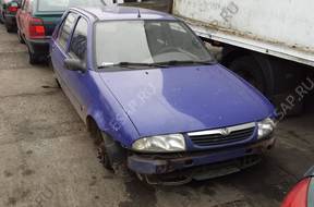 MAZDA 121 КОРОБКА ПЕРЕДАЧ  1,3