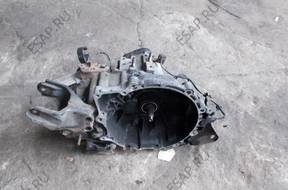 Mazda 626 323 97r КОРОБКА ПЕРЕДАЧ