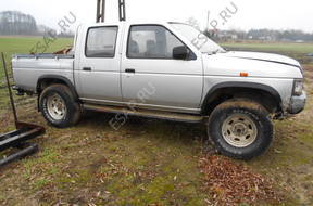 nissan D21 King Cab 2.5D КОРОБКА ПЕРЕДАЧw + redukto