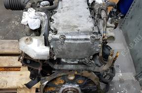 NISSAN NAVARA комплектный двигатель 2.5 DI D22