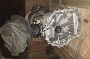 NISSAN PATHFINDER-NAVARA год 2008CDI 4W 2,5 CDI