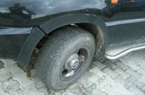 NISSAN TERRANO 2 MAVERICK 3D BOTNIK PRZEDNI LEWY