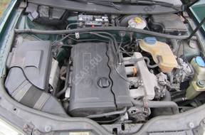 PASSAT B5 1.8T БЛОК УПРАВЛЕНИЯ 8D0907557T 0261204184/185